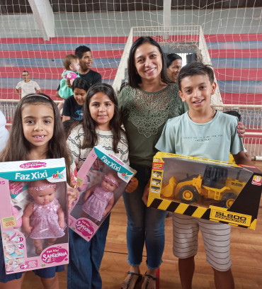Foto 178: Especial de Natal: entrega de brinquedos