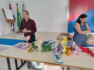 Foto 13: Entrega de Ovos de Páscoa 2025