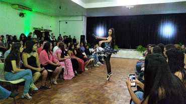 Foto 12: Moda e consciência ambiental é destaque em desfile da Etec