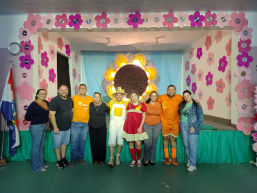 Foto 5: Prestigie a Peça Teatral 