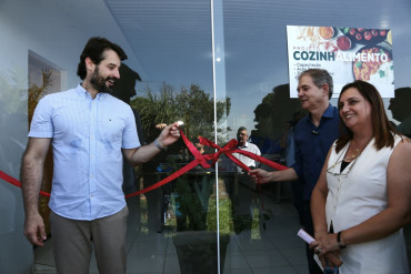 Foto 1: Prefeitura de Quatá e Estado inauguram o Projeto 'Cozinhalimento'