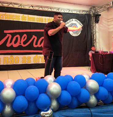 Foto 81: Alunos dos 5º anos de Escolas Municipais recebem certificado do Proerd