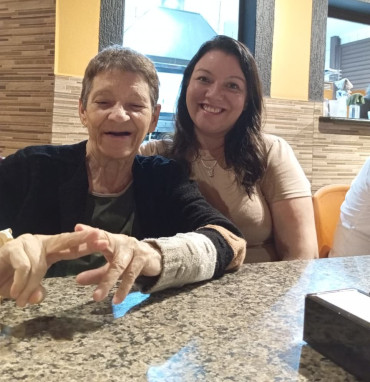 Foto 12: Residência Terapêutica comemora com os aniversariantes do mês de Outubro