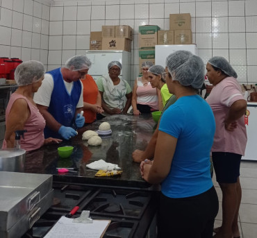 Foto 69: Delícias de Natal: Curso de Panetone e Bolachinhas Natalinas