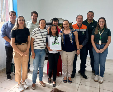 Foto 20: Alunos de Quatá são premiados no 3º Concurso Cultural 