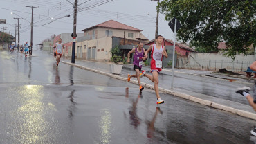 Foto 1: 5ª TVCom Running - Corrida de Pedestres em comemoração ao aniversário de Quatá