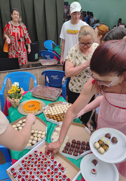 Foto 59: Em clima de Natal, Residência Terapêutica participa de confraternização