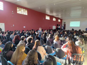 Foto 30: Educação promove treinamento baseado na Lei Lucas