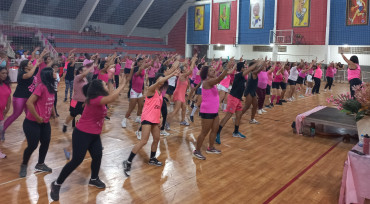 Foto 26: Aulão de Zumba e Ritmos: em especial ao Outubro Rosa!
