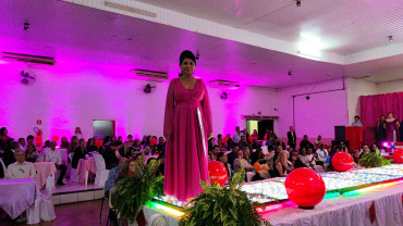 Foto 188: Candidata de Quatá vence Concurso Miss Terceira Idade Regional 2025