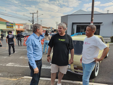 Foto 114: 3º Encontro de Carros Antigos e Motociclistas reúne centenas de expositores em Quatá