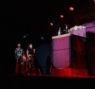Foto 28: Quatá recebe Palco Móvel Emcena Brasil Edição Certame