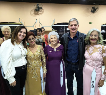 Foto 154: Candidata de Quatá vence Concurso Miss Terceira Idade Regional 2025