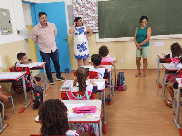 Foto 169: Volta às Aulas em Quatá: Alunos recebem Kit Escolar e Mimo especial