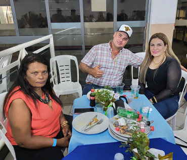 Foto 212: Funcionários Municipais de Quatá são homenageados com festa