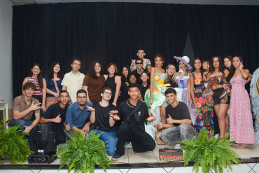 Foto 73: Moda e consciência ambiental é destaque em desfile da Etec