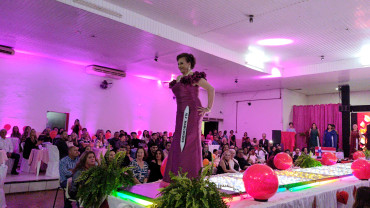 Foto 206: Candidata de Quatá vence Concurso Miss Terceira Idade Regional 2025