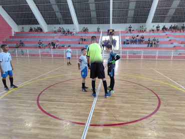 Foto 15: 1º jogo da final do Campeonato da Unipontal é realizado em Quatá