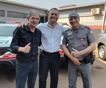 Foto 9: Quatá recebe nova viatura 0km da Polícia Militar