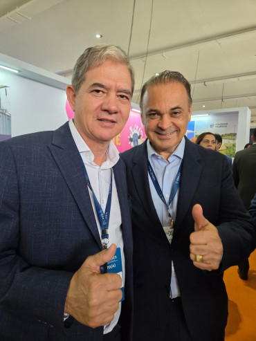Foto 6: Prefeito de Quatá participa da 8ª Conexidades em Holambra/SP
