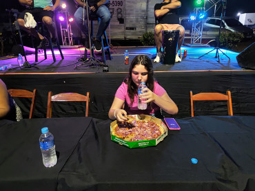 Foto 18: Quatá realiza 1º Concurso: quem Come Mais Pizza e Concurso Arte na Caixa