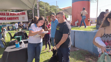 Foto 141: Festa do Trabalhador reúne centenas de pessoas