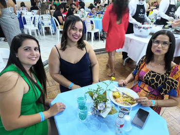 Foto 200: Funcionários Municipais de Quatá são homenageados com festa