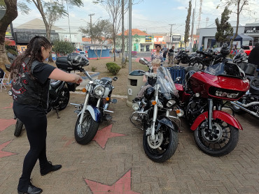 Foto 50: 3º Encontro de Carros Antigos e Motociclistas reúne centenas de expositores em Quatá