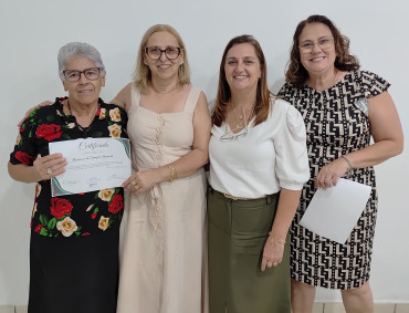 Foto 7: Entrega de certificados marca encerramento de cursos profissionalizantes em Quatá