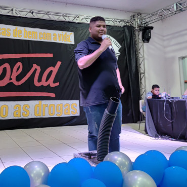 Foto 80: Alunos dos 5º anos de Escolas Municipais recebem certificado do Proerd