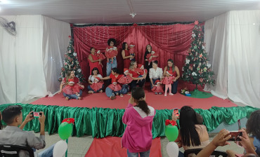 Foto 20: Apresentações de encerramento de final de ano das Creches