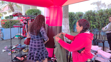 Foto 65: Festa do Trabalhador reúne centenas de pessoas