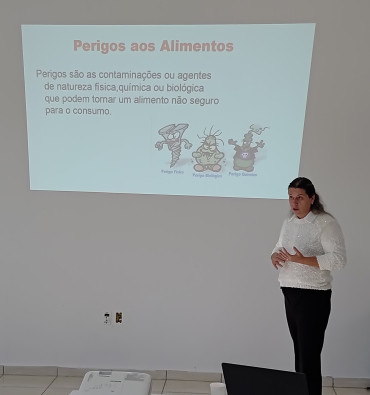 Foto 4: Cozinheiras participam de capacitação