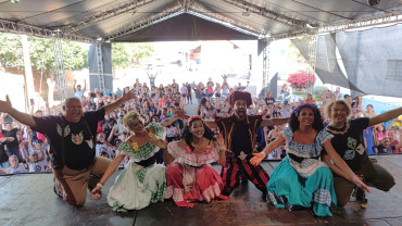 Notícia Quatá recebe Palco Móvel Emcena Brasil Edição Certame