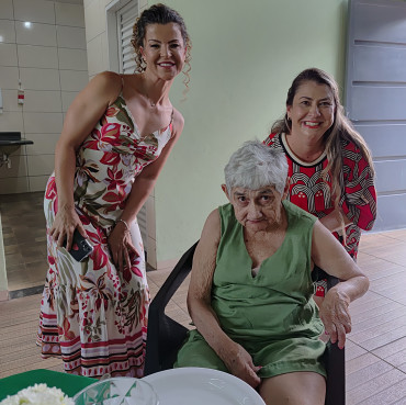 Foto 4: Em clima de Natal, Residência Terapêutica participa de confraternização