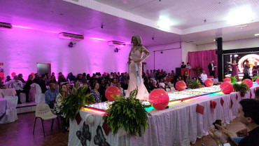 Foto 11: Candidata de Quatá vence Concurso Miss Terceira Idade Regional 2025