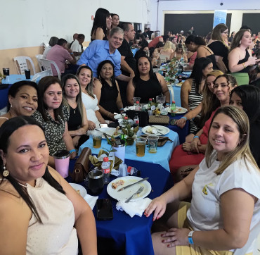 Foto 165: Funcionários Municipais de Quatá são homenageados com festa