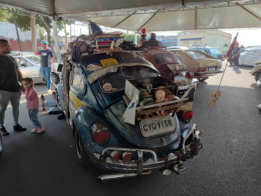 Foto 14: 3º Encontro de Carros Antigos e Motociclistas reúne centenas de expositores em Quatá
