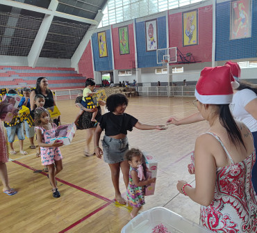 Foto 57: Especial de Natal: entrega de brinquedos