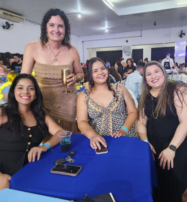 Foto 2: Funcionários Municipais de Quatá são homenageados com festa