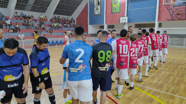Foto 12: Villa F.C vence nos pênaltis a final do Campeonato de Férias e conquista o título de campeã da competição