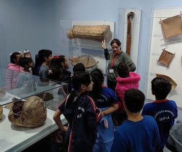 Foto 16: Alunos de Quatá visitam o Museu Índia Vanuíre em Tupã