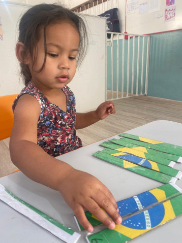 Foto 12: Creche Orísia comemora 7 de Setembro