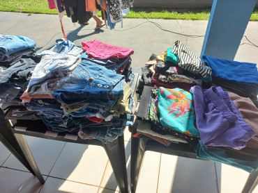 Foto 10: Fundo Social de Solidariedade e Secretaria de Promoção Social realizam Varal Solidário especial de Natal