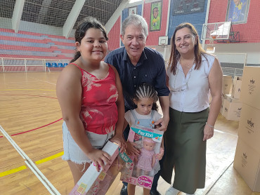 Foto 189: Especial de Natal: entrega de brinquedos