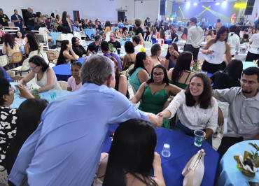 Foto 7: Funcionários Municipais de Quatá são homenageados com festa