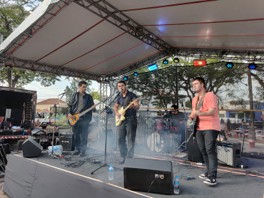 Foto 57: 3º Encontro de Carros Antigos e Motociclistas reúne centenas de expositores em Quatá