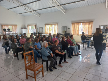 Foto 7: CRAS promove palestra sobre Educação Financeira em parceria com o PROCON