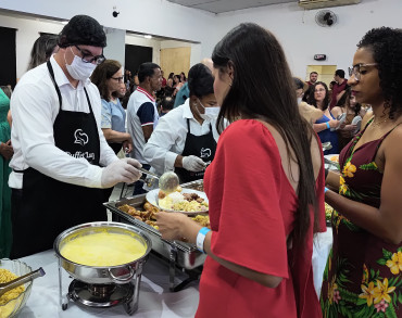 Foto 99: Funcionários Municipais de Quatá são homenageados com festa