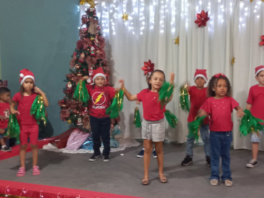 Foto 114: Apresentações de encerramento de final de ano das Creches